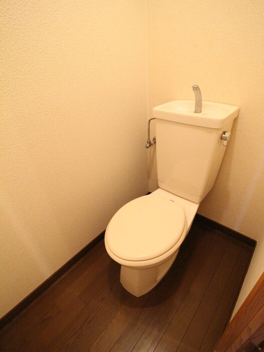 物件内観写真10　(トイレ)