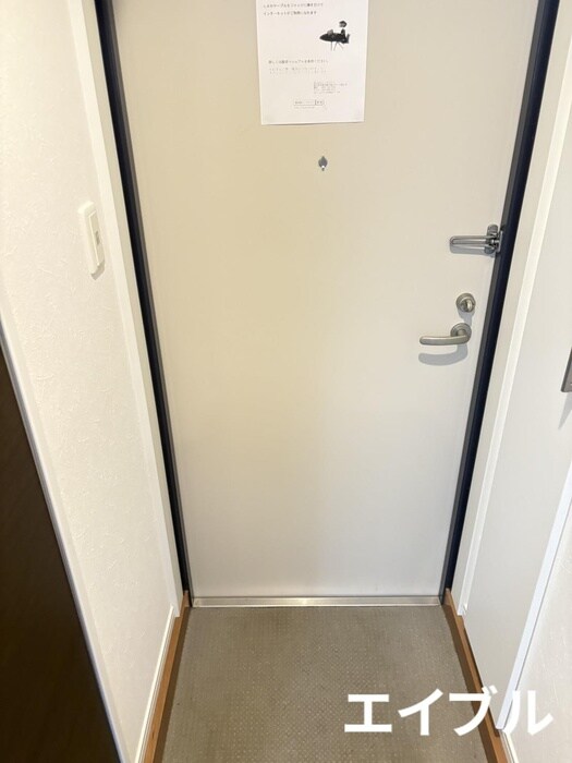 物件内観写真17　(玄関)