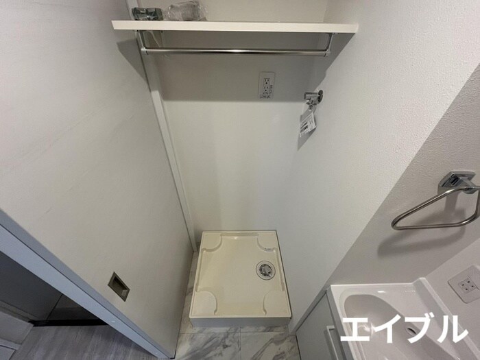 物件内観写真13　(洗濯機置場)