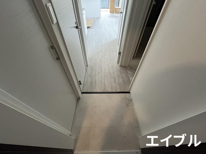 物件内観写真16　(玄関)