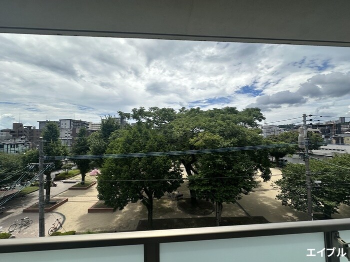 物件内観写真15　(室内からの展望)