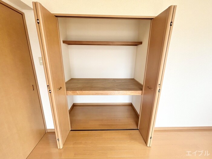 物件内観写真12　(収納)