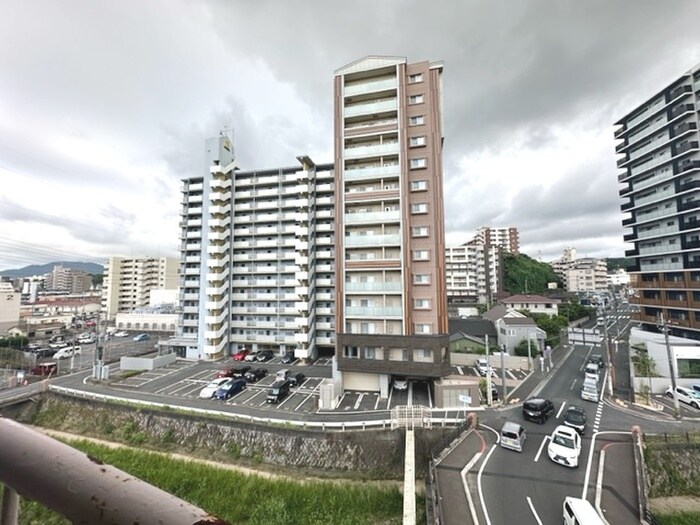 物件内観写真10　(室内からの展望)