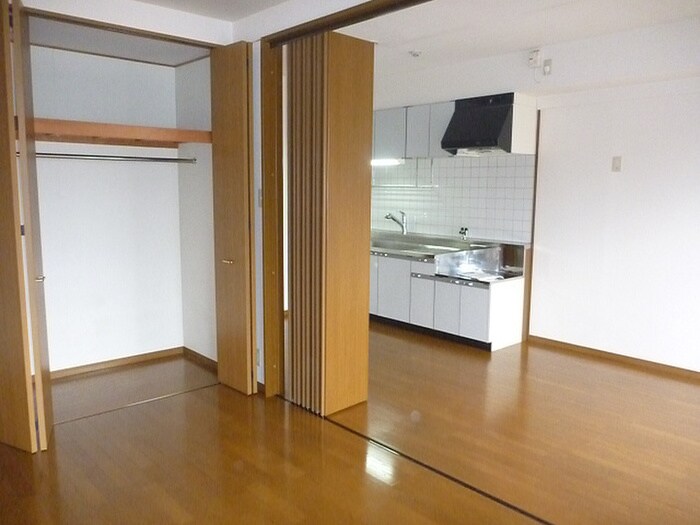 物件内観写真9　(居室)