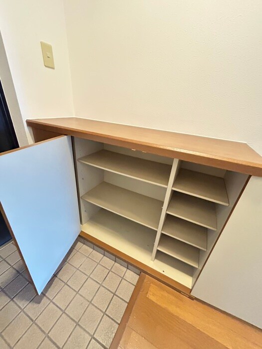 物件内観写真14　(靴箱)