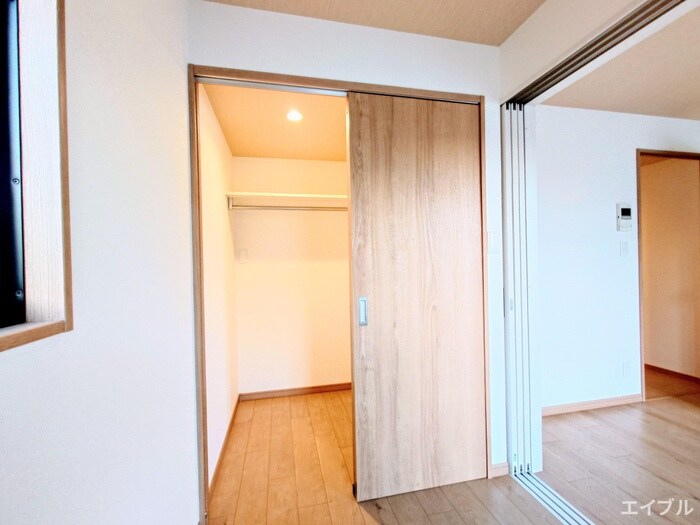 物件内観写真14　(収納)