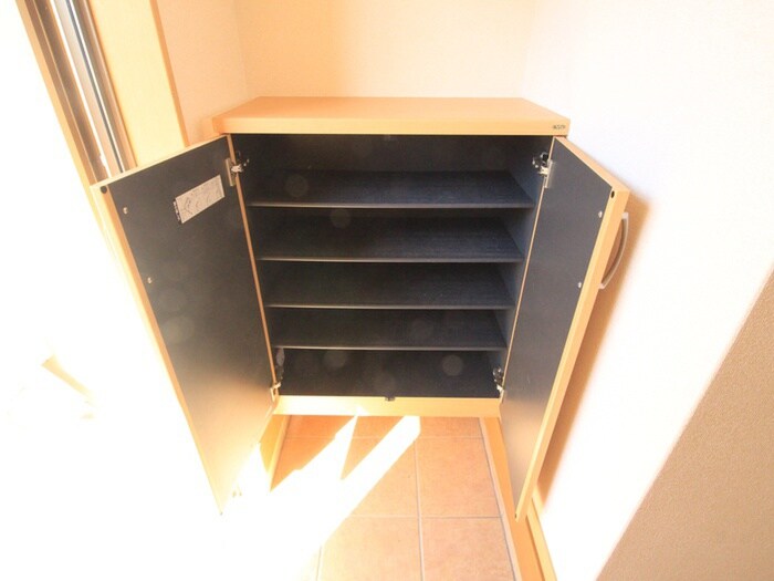 物件内観写真15　(靴箱)