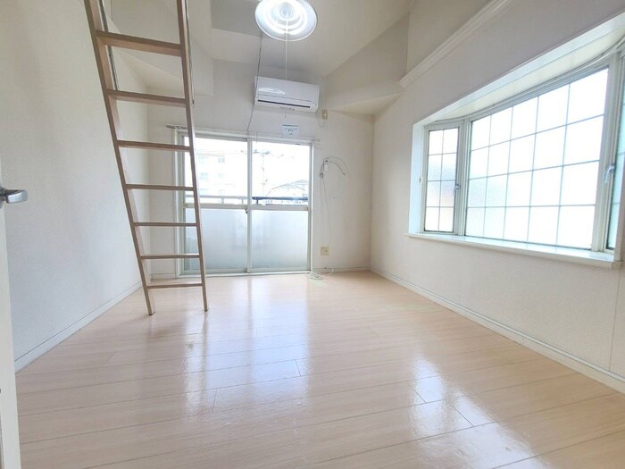 物件内観写真4　(居室)