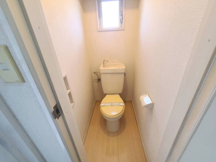 物件内観写真9　(トイレ)
