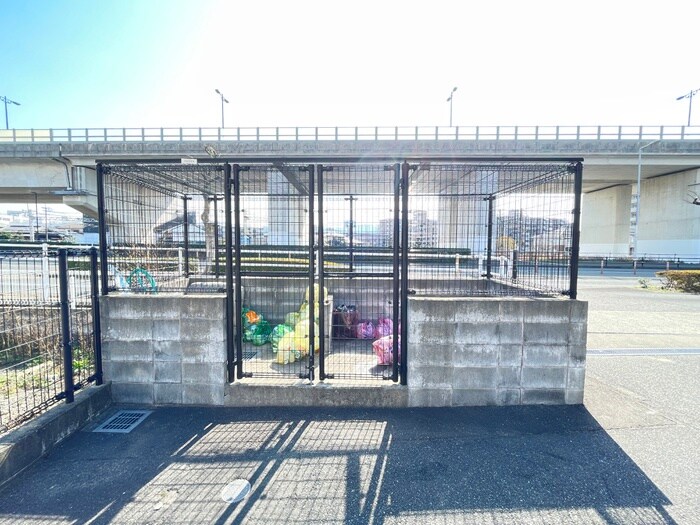 物件外観写真6　(建物設備)