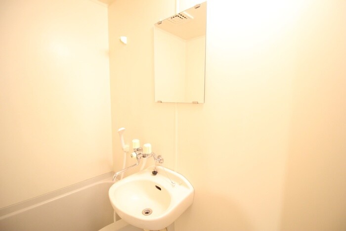 物件内観写真13　(洗面)