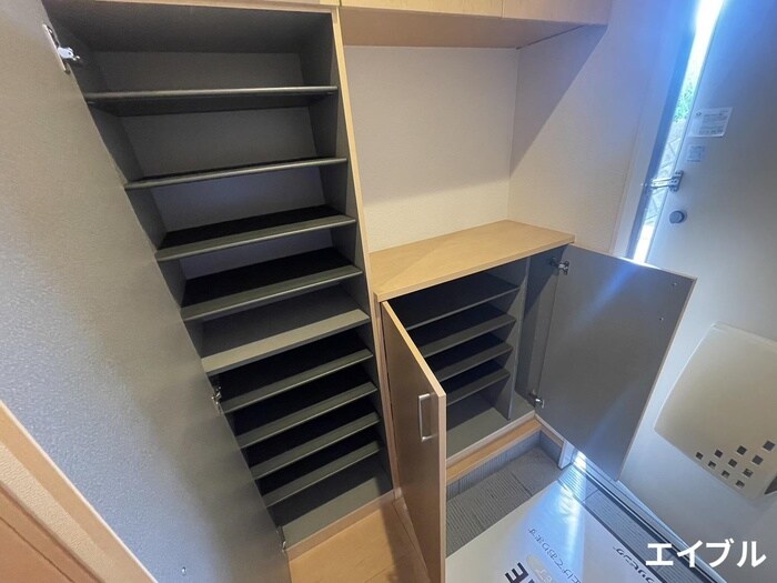 物件内観写真15　(靴箱)