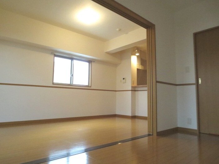 物件内観写真8　(居室)