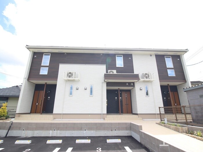 物件外観写真1　(外観写真)