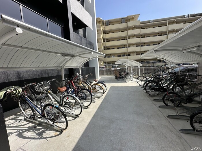 物件外観写真6　(駐輪場)