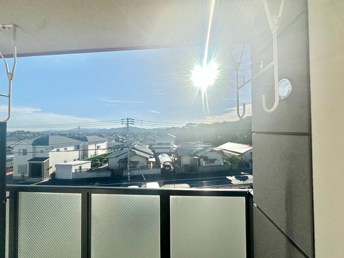 物件内観写真14　(室内からの展望)