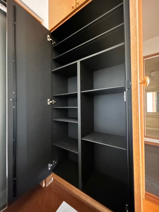 物件内観写真5　(靴箱)