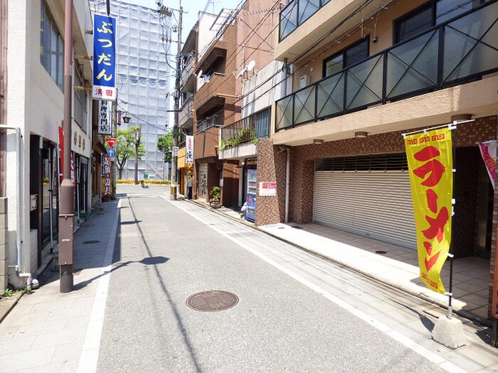 物件外観写真3　(周辺環境)