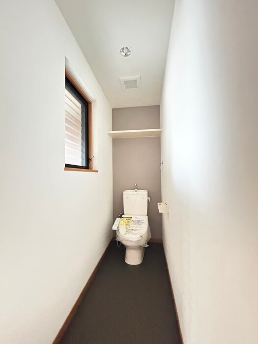 物件内観写真9　(トイレ)