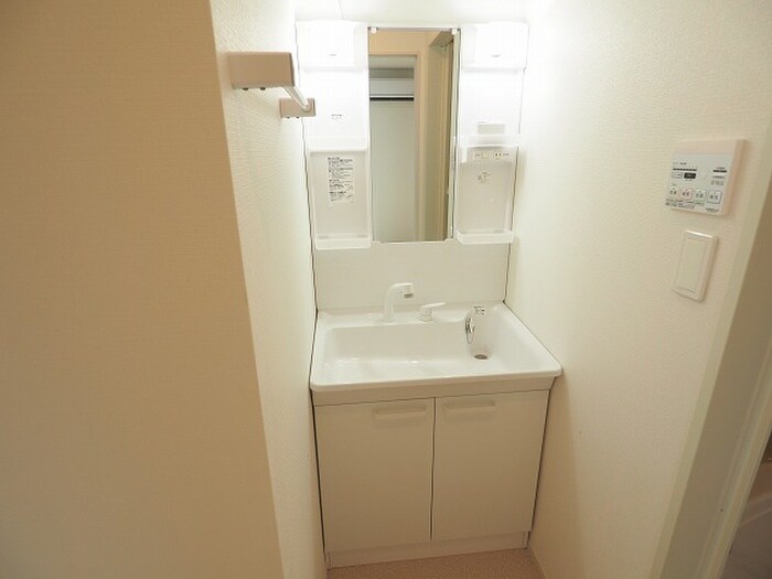 物件内観写真7　(洗面)