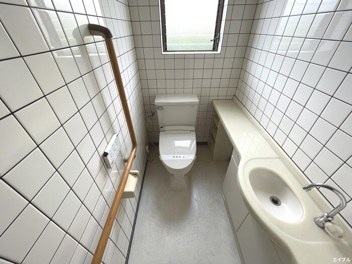 物件内観写真13　(トイレ)