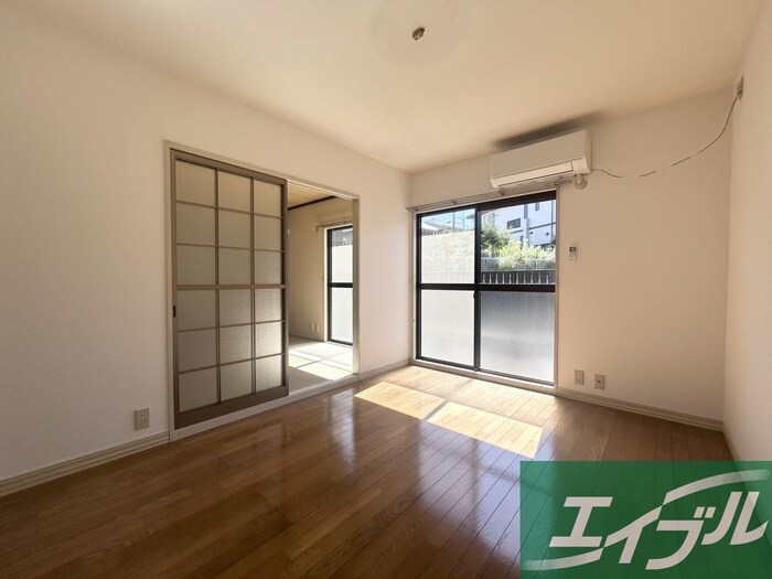 物件内観写真10　(居室)