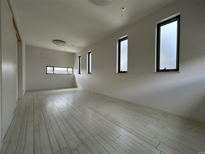 物件内観写真9　(居室)