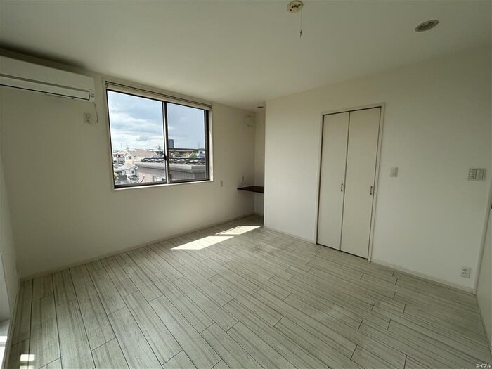 物件内観写真10　(居室)