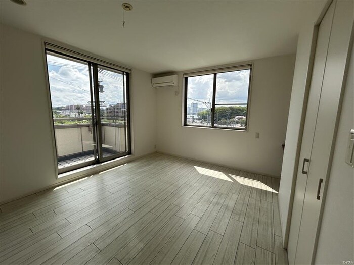 物件内観写真11　(居室)