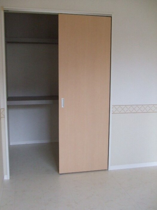 物件内観写真9　(収納)