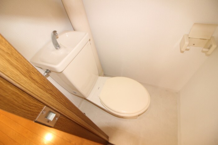 物件内観写真14　(トイレ)