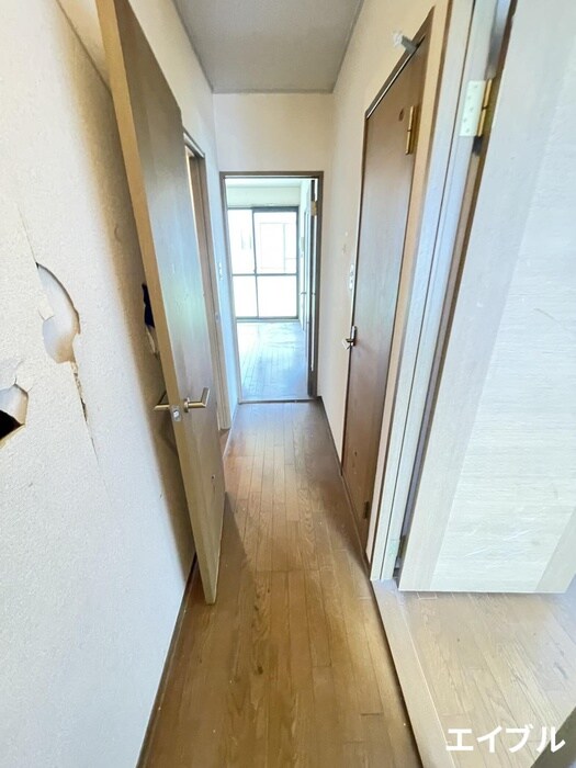 物件内観写真11　(玄関)