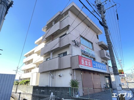 63ビル外観写真