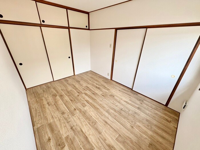 物件内観写真9　(居室)