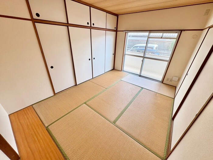 物件内観写真10　(居室)