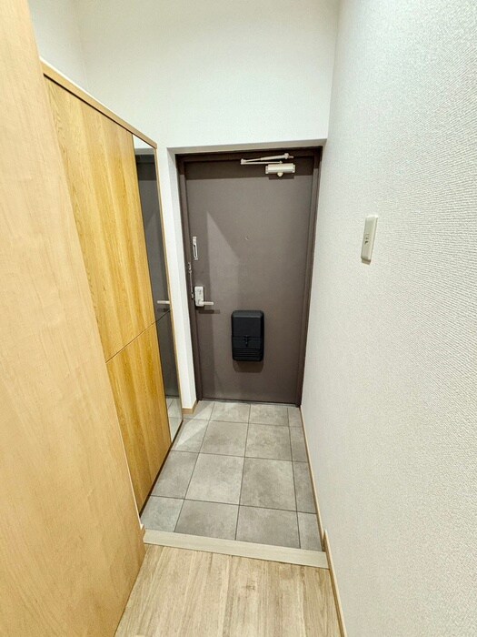 物件内観写真16　(玄関)