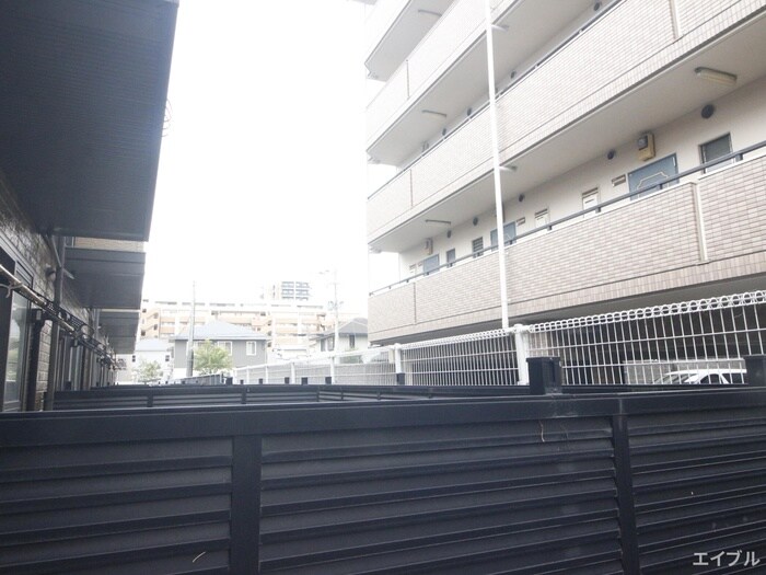 物件内観写真20　(室内からの展望)