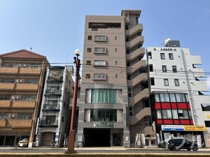 レインボービル外観写真