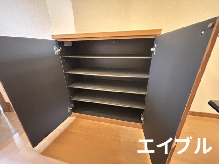 物件内観写真17　(玄関)