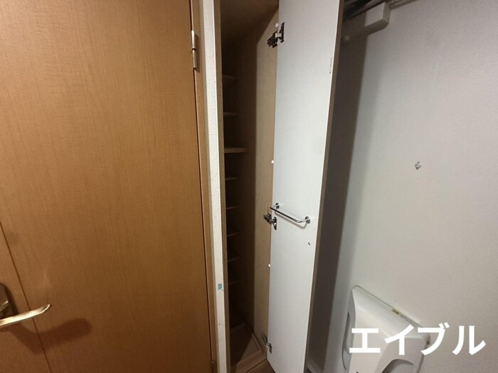 物件内観写真15　(靴箱)