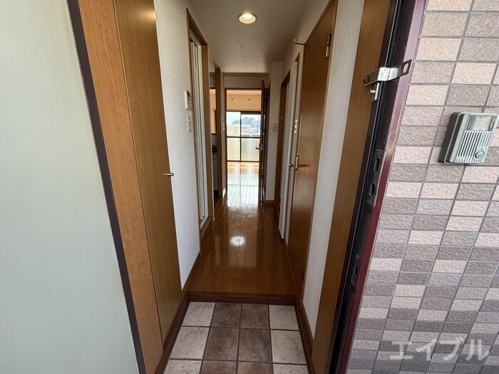 物件内観写真18　(廊下)