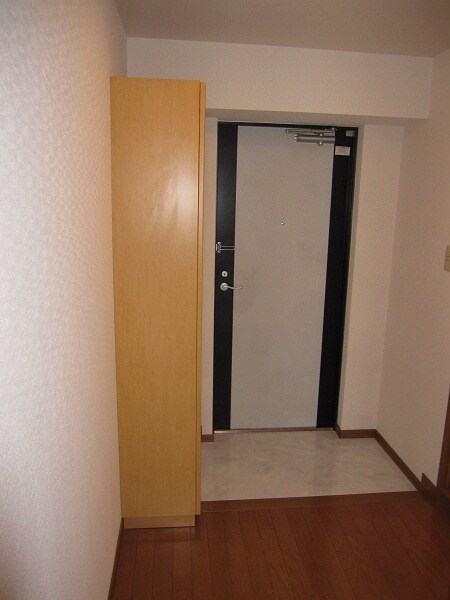 物件内観写真15　(玄関)