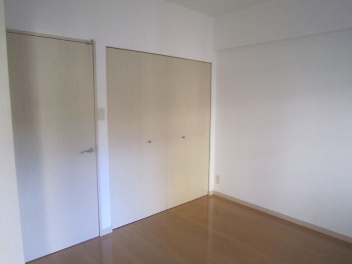 物件内観写真12　(収納)