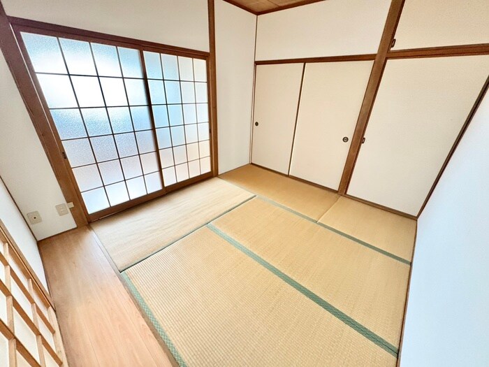 物件内観写真3　(居室)