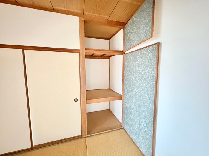物件内観写真12　(収納)