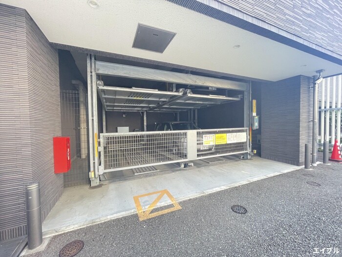 物件外観写真5　(駐車場)