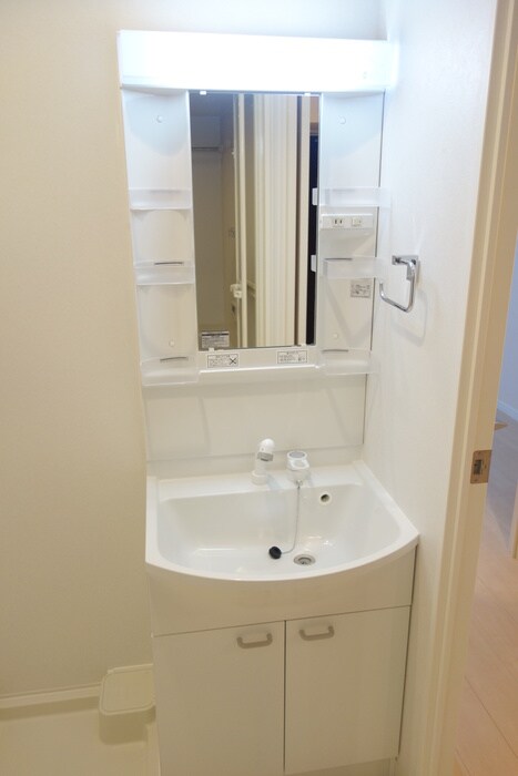 物件内観写真11　(洗面)