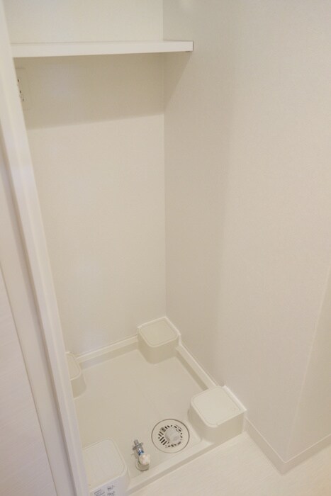 物件内観写真13　(洗濯機置場)