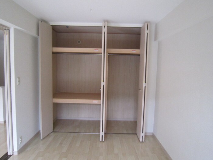 物件内観写真10　(収納)