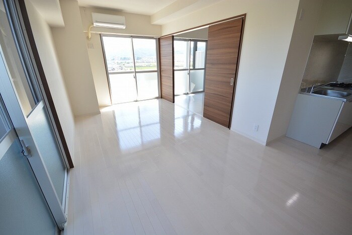 物件内観写真4　(居室)